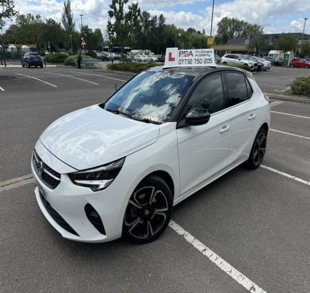 Cost of Manual Driving Lessons in Chingford| Prices   Guide