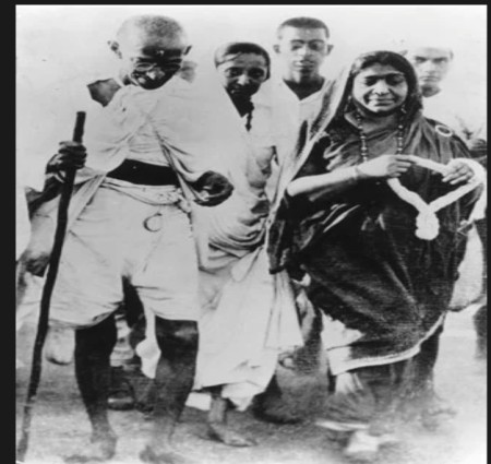 भारत के स्वतंत्रता संग्राम में महात्मा गांधी का योगदान और मुख्य बातें